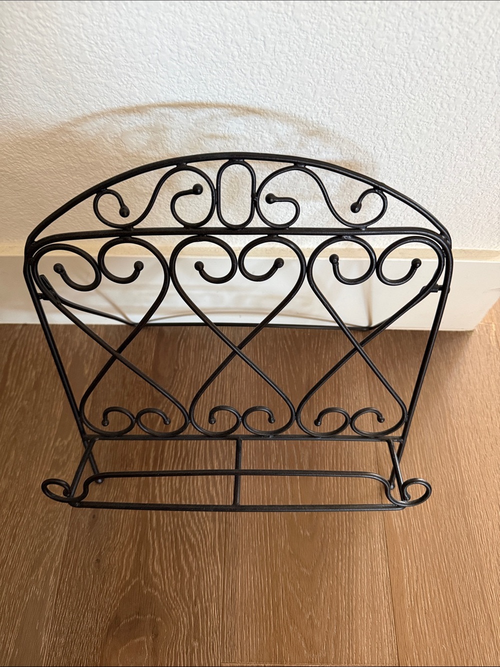 Black Wrought Iron Scroll Cookbook Stand